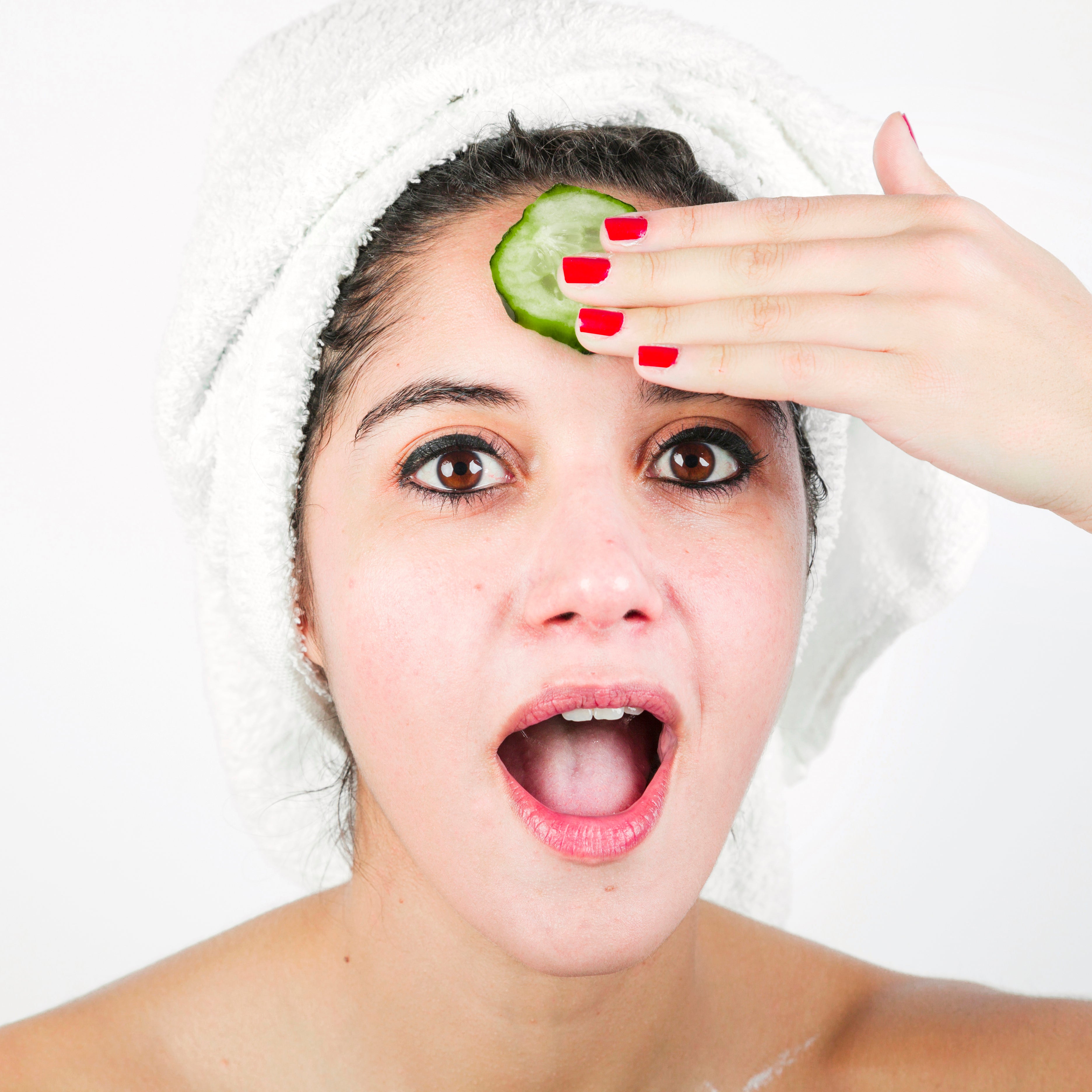 Why Your Skin Suddenly Became Sensitive to Everything Imagen